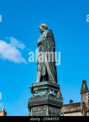 Bronze statue of Walter Francis Montagu Douglas Scott, Fifth Duke of Buccleuch, Parliament Square, Edinburgh, Scotland, UK Stock Photo