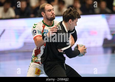 Zechel, Tim (SC Magdeburg, #9), Marko Grgic (ThSV Eisenach, #17)  GER, ThSV Eisenach gegen SC Magdeburg, Handball, Diakin 1. Handballbundesliga Maenner, 2.Wartburg Cup, Spielzeit 2024/2025, Samstag, 17.08.2024, 18.30Uhr, Thueringen  Foto: Eibner-Pressefoto/Martin Herbst Stock Photo