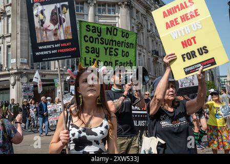 Say no to Consumerism, say yes to life on Earth banner,  National Animal Rights March, London, England, UK, 17 August 2024 Stock Photo