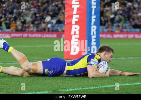 Leeds, UK. 17th Aug, 2024. Elland Road, Leeds, West Yorkshire, 17th August 2024. Betfred Super League - Magic Weekend Warrington Wolves vs Leeds Rhinos Matt Dufty of Warrington Wolves scores his 2nd try of the game against Leeds Rhinos Credit: Touchlinepics/Alamy Live News Stock Photo