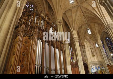 The organ in St Patrick cathedral, New York City Stock Photo