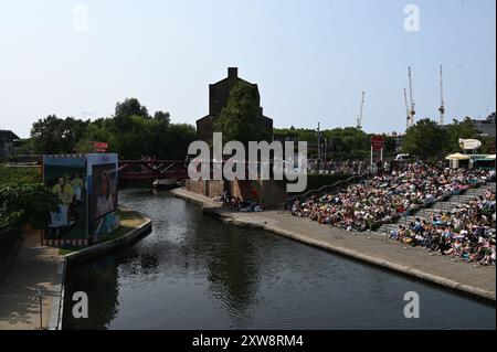 LONDON, UK. 1st Aug, 2024. Everyman On The Canal screenings the Parent Trap at Granary Square, King Cross, London, UK. ( Credit: See Li/Picture Capital/Alamy Live News Stock Photo