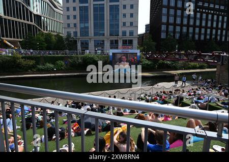 LONDON, UK. 1st Aug, 2024. Everyman On The Canal screenings the Parent Trap at Granary Square, King Cross, London, UK. ( Credit: See Li/Picture Capital/Alamy Live News Stock Photo