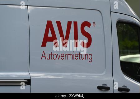 Avis autovermietung hi res stock photography and images Alamy