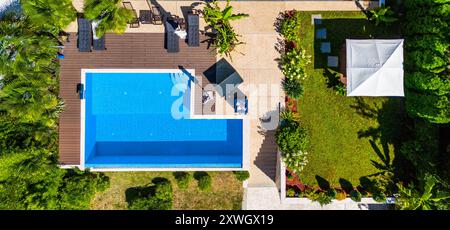 Top view of swimming pool and luxury villa Stock Photo