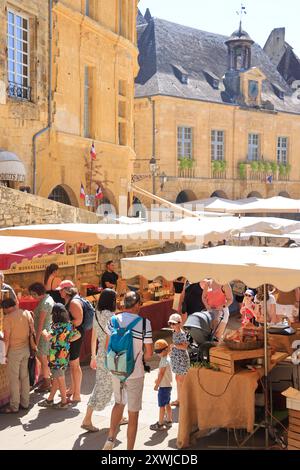 Sarlat small medieval town capital of the Périgord Noir in the southwest of France. History, architecture, commerce, tourism. Sarlat, Périgord, Dordog Stock Photo