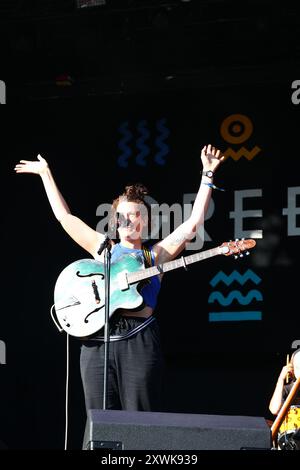 KATE STABLES, THIS IS THE KIT, CONCERT, 2024: Kate Stables the leader ...