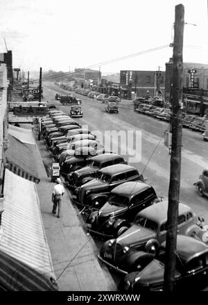 High angle view of Grant Avenue in Odessa, Texas ca. 1935. Stock Photo