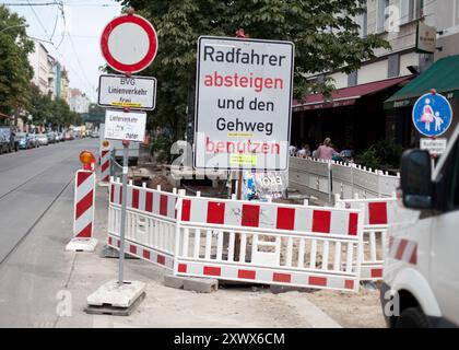 Berlin, Germany, detour sign on Mehringdamm Stock Photo - Alamy