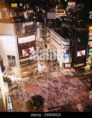 shibuya-crossing-in-tokyo-