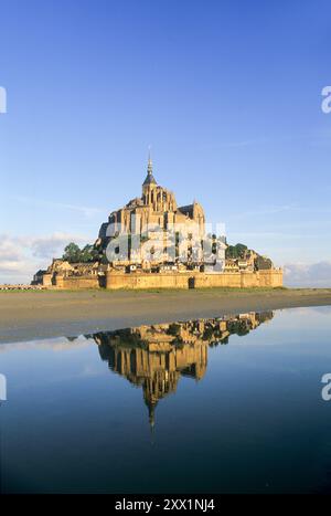 Mont-Saint-Michel bay and Abbey, UNESCO World Heritage Site, Manche department, Normandy region, France, Europe Stock Photo