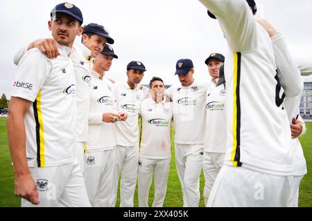 Bristol, UK, 22 August 2024. Gloucestershire huddle during the Vitality County Championship Division Two match between Gloucestershire and Leicestershire. Credit: Robbie Stephenson/Gloucestershire Cricket/Alamy Live News Stock Photo