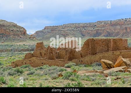 Stone slab masonry ruins of Pueblo Bonito at Chaco Culture National Historical Park Stock Photo