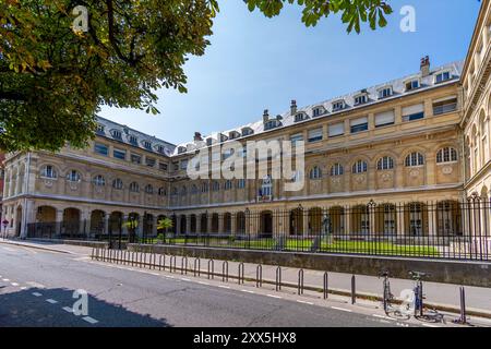 Exterior view of the building housing the Faculty of Pharmacy of Paris, France, attached to the Faculty of Health of the Paris-Cité University Stock Photo