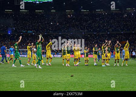 Belo Horizonte, Brazil. 22nd Aug, 2024. Boca Juniors players applaud the fans after the match between Cruzeiro and Argentina's Boca Juniors, for the second leg round of 16 of Copa Conmebol Sudamericana 2024, at Mineirao Stadium, in Belo Horizonte, Brazil on August 22. Photo: Gledston Tavares/DiaEsportivo/Alamy Live News Credit: DiaEsportivo/Alamy Live News Stock Photo