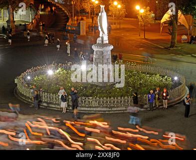 France, Hautes-Pyrénées, Lourdes, torchlight procession on the Rosary esplanade Stock Photo