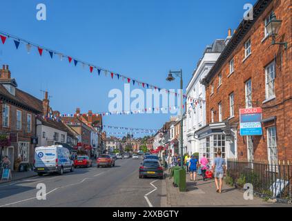 Shops on Hart Street, Henley-on-Thames, Oxfordshire, England, UK Stock Photo