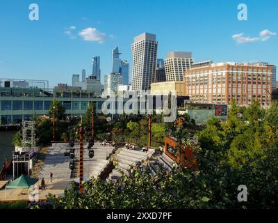 New York, New York, USA. 23rd Aug, 2024. View of the amphitheater on Little Island park at Pier 54 on the Hudson River. A small structure with nature and parks for New Yorkers to get away within the city. (Credit Image: © Bianca Otero/ZUMA Press Wire) EDITORIAL USAGE ONLY! Not for Commercial USAGE! Stock Photo