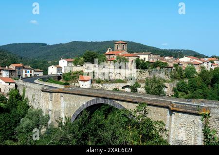 Village of Vieille Brioude on river Allier. Haute-Loire. Auvergne-Rhone-Alpes, France Stock Photo