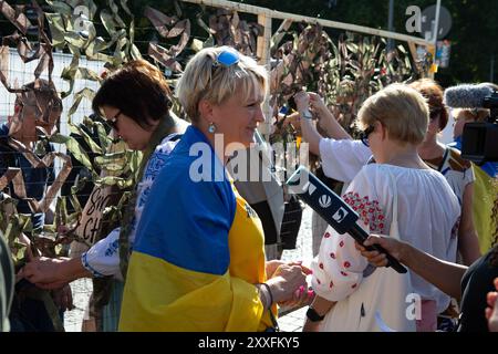 Berlin, Germany. 24st. Aug. 2024, Berlin, Germany,  Independence Day of Ukraine, Demonstration in Berlin, Brandenburger Tor,  Credit: Felix Wolf/ Alamy Live News Credit: Felix Wolf/Alamy Live News Stock Photo