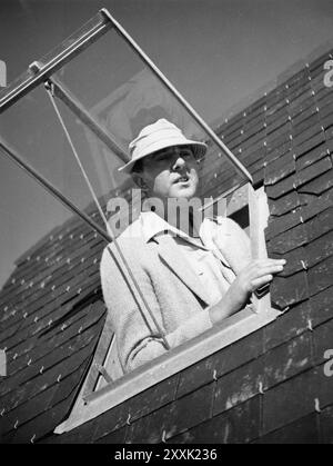 Épingle De Cravate Ancienne Monsieur Hulot Silhouette Ajourée - Objet Insolite Et Rare, Occasion