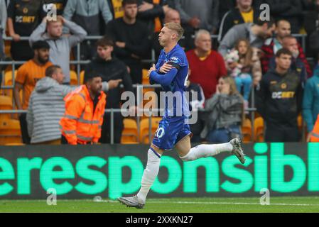 Cole Palmer of Chelsea celebrates his goal to make it 1-2 during the Premier League match Wolverhampton Wanderers vs Chelsea at Molineux, Wolverhampton, United Kingdom, 25th August 2024  (Photo by Gareth Evans/News Images) Stock Photo