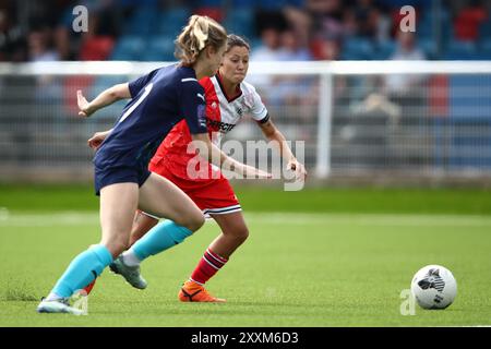 London, UK. 25th August, 2024. Lucy Monkman (14 Dulwich Hamlet) in action during the FA Womens National League Division One South east game between London Seaward and Dulwich Hamlet at Techsoc Stadium. Credit: Liam Asman/Alamy Live News Stock Photo