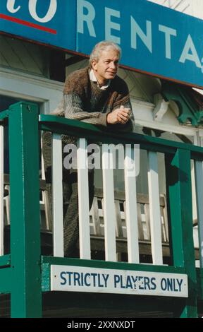 ENGLAND AND HAMPSHIRE BATSMAN DAVID GOWER AT HAMPSHIRE'S  SOUTHAMPTON CRICKET GROUND.1993 PIC MIKE WALKER 1993 Stock Photo