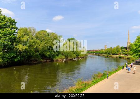 View looking north along the River Severn in Worcester, a cathedral city and county town of Worcestershire, West Midlands, England Stock Photo