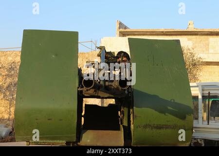 Fighters of the Nour al-Din al-Zenki Movement on the frontline in the ...