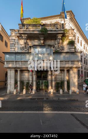 Flaminio Ponzio's rear façade of Palazzo Borghese on the Tiber River, Rome, Italy Stock Photo