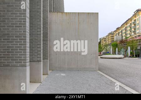 Platform 10 brings together Fine arts, photography and contemporary art on land previously used as a railway repair shed next to Lausanne station. Stock Photo