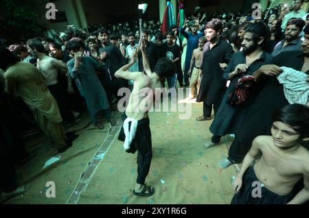 Peshawar, Peshawar, Pakistan. 27th Aug, 2024. Shiite Muslims mark ...