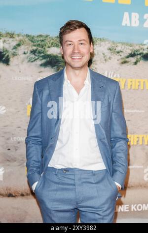 Premiere - Alles Fiffty Fiffty David Kross bei der Premiere zu Alles Fiffty Fiffty im Kino in der Kulturbrauerei am 27.08.2024 in Berlin. *** Premiere Alles Fiffty Fiffty David Kross at the premiere of Alles Fiffty Fiffty at the cinema in the Kulturbrauerei on 27 08 2024 in Berlin Copyright: xEventpressxKochanx Stock Photo