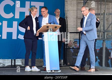 Alice Weidel,Tino Chrupalla und Jörg Urban bei einer Wahlkampfveranstaltung der AfD zur Landtagswahl in Sachsen auf dem Kornmarkt. Bautzen, 27.08.2024 *** Alice Weidel,Tino Chrupalla and Jörg Urban at an AfD campaign event for the state election in Saxony at the Kornmarkt Bautzen, 27 08 2024 Foto:xM.xWehnertx/xFuturexImagex afd bautzen 4842 Stock Photo