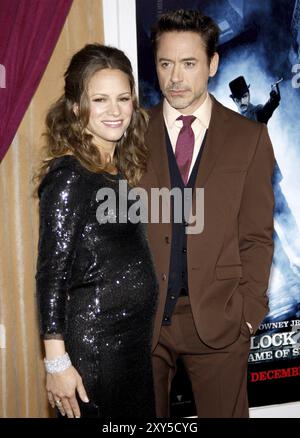 Sherlock Holmes - A Game Of Shadows Premiere - London Stock Photo - Alamy