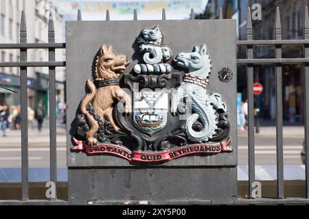 BELFAST, Great Britain, CIRCA JUNE 2018: City of Belfast Latin coat of arms in front of the city hall gate in Northern Ireland, motto Pro tanto quid r Stock Photo