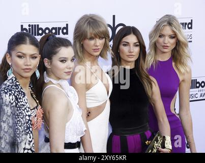 Zendaya Coleman, Hailee Steinfeld, Taylor Swift, Lily Aldridge and Marsha Hunt at the 2015 Billboard Music Awards held at the MGM Garden Arena in Las Stock Photo