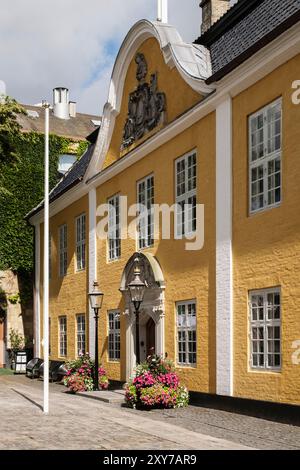 Street in the historic town of Aalborg, Ålborg, Nordjylland region ...