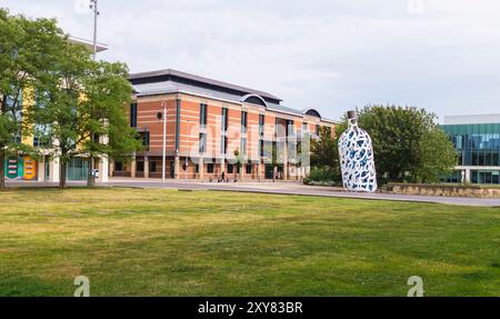 Middlesbrough Combined Court Centre and the Bottle of Notes sculpture in Middlesbrough,England,UK Stock Photo