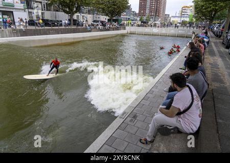 Surfing facility in the city centre of Rotterdam, Rif010, supposedly the world's first wave facility for surfers in a city, in the Steigersgracht, a 1 Stock Photo