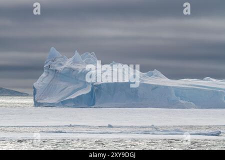 Tabular icebergs in and around the Weddell Sea during the summer months, Antarctica, Southern Ocean. Stock Photo