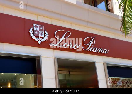 Beverly Hills, California: LORO PIANA fashion store on Rodeo Drive, Beverly Hills Stock Photo