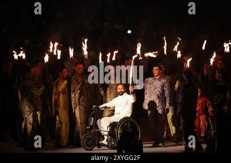 Paris, France. 28th Aug, 2024. the opening ceremony of the 2024 Summer Paralympic Games in Paris, France on Wednesday 28 August 2024. The 17th Paralympics are taking place from 28 August to 8 September 2024 in Paris. BELGA PHOTO VIRGINIE LEFOUR Credit: Belga News Agency/Alamy Live News Stock Photo