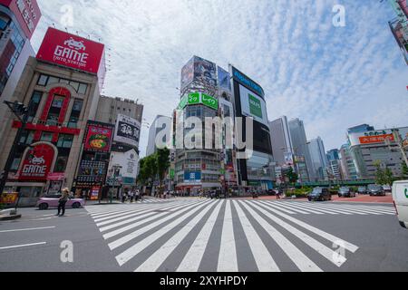 Yunika Building on Yasukuni dori Avenue (Route 302) at Shinjukuogado E in Kabukicho, Shinjuku City, Tokyo, Japan. Stock Photo