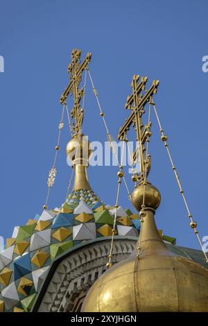 Close-up with golden crosses and ornate domes against a blue sky, saint petersburg, baltic sea, russia Stock Photo