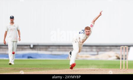 Birmingham, UK. 30th Aug, 2024. #33, Joey Evison of Kent in action during the Vitality County Championship Division One match between Warwickshire CCC and Kent CCC at Edgbaston Cricket Ground, Birmingham, England on 30 August 2024. Photo by Stuart Leggett. Editorial use only, license required for commercial use. No use in betting, games or a single club/league/player publications. Credit: UK Sports Pics Ltd/Alamy Live News Stock Photo