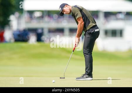 Atlanta, Georgia, USA. 29th Aug, 2024. Viktor Hovland (NOR) putts the first green during the first round at the 2024 TOUR Championship at East Lake Golf Club. (Credit Image: © Debby Wong/ZUMA Press Wire) EDITORIAL USAGE ONLY! Not for Commercial USAGE! Stock Photo