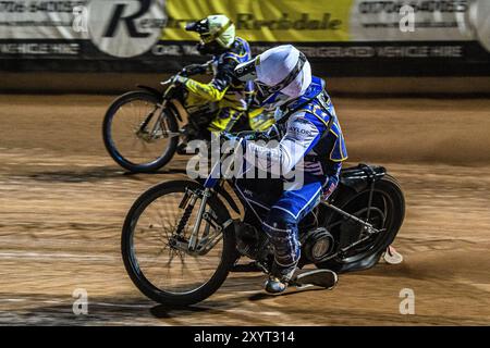 Edinburgh Monarchs' Sam McGurk loses his steel shoe whilst chasing Edinburgh Monarchs' Dayle Wood in Yellow during the WSRA National Development League match between Belle Vue Aces and Edinburgh Monarchs at the National Speedway Stadium, Manchester on Friday 30th August 2024. (Photo: Ian Charles | MI News) Credit: MI News & Sport /Alamy Live News Stock Photo