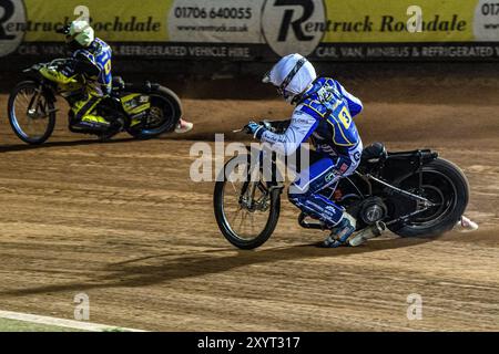 Edinburgh Monarchs' Sam McGurk loses his steel shoe whilst chasing Edinburgh Monarchs' Dayle Wood in Yellow during the WSRA National Development League match between Belle Vue Aces and Edinburgh Monarchs at the National Speedway Stadium, Manchester on Friday 30th August 2024. (Photo: Ian Charles | MI News) Credit: MI News & Sport /Alamy Live News Stock Photo